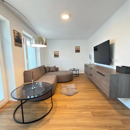 Apartamento Neu & Frisch Eingerichtete Im Zentrum Von